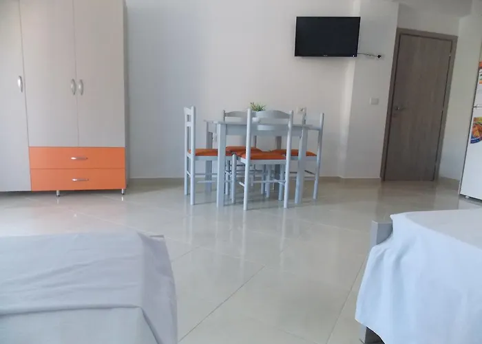 Bega בית הארחה סרנדה